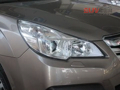 斯巴魯  傲虎 2.5L CVT 車輛右前大燈45度視角