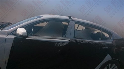 或2014年正式發布 曝國產起亞K4路試車諜照